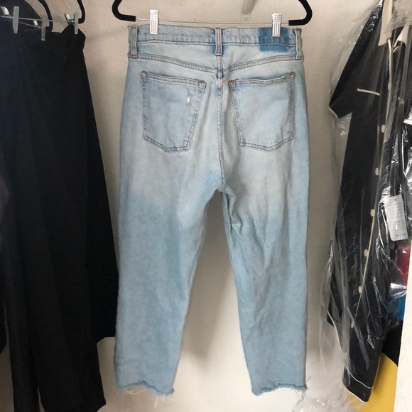 A&F High Rise Mom Jeans - Picture 4 of 11